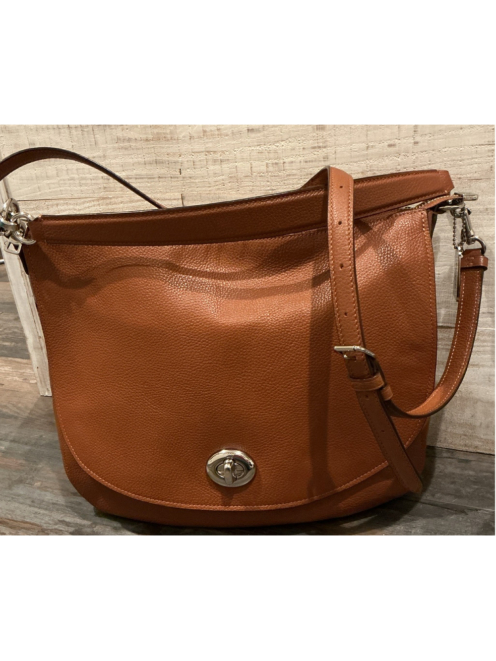 Coach Turnlock Hobo Brown Leather Shoulder Bag L1577-36762 | Brown